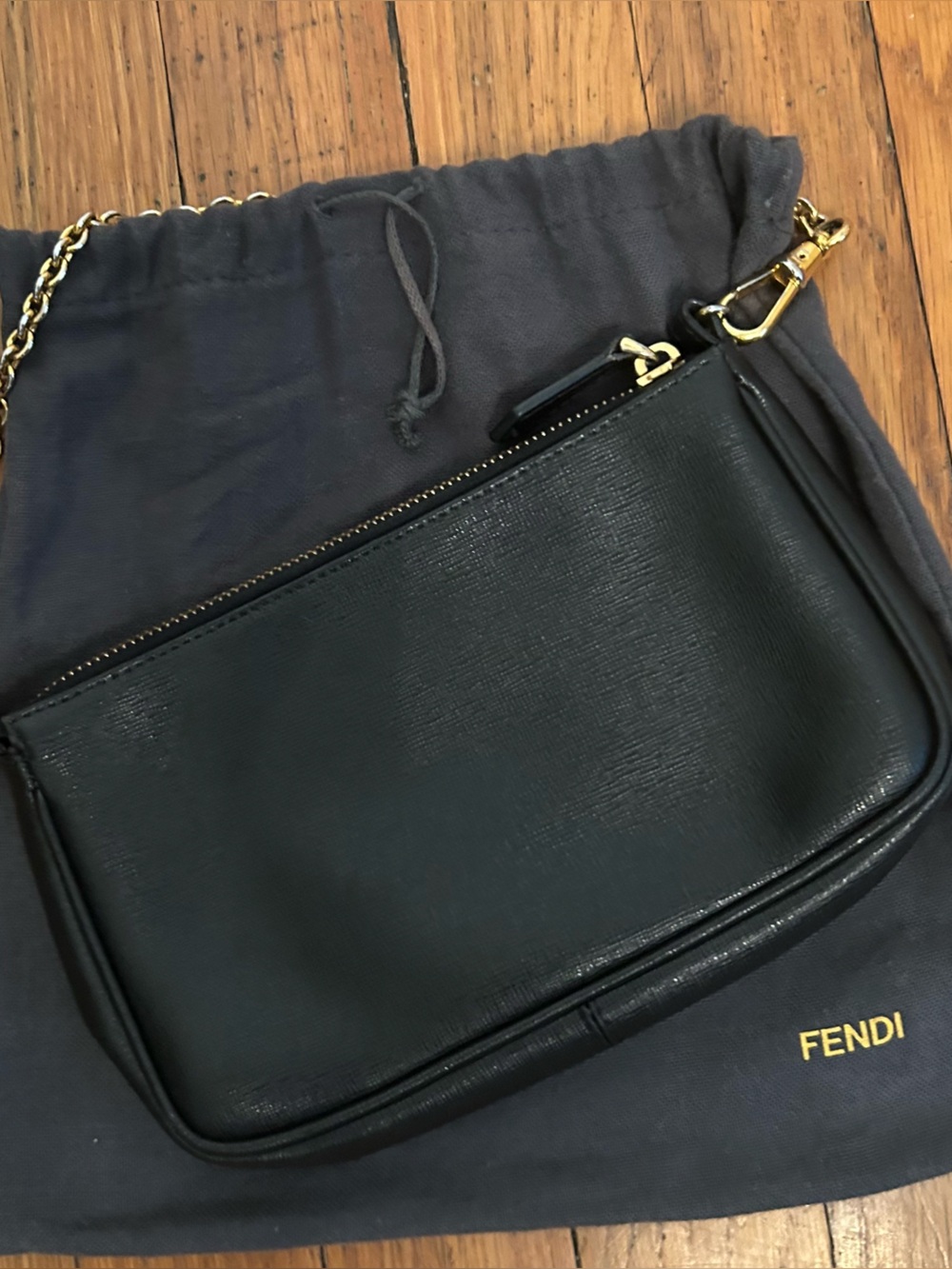 Fendi Black Leather Shoulder Bag with Gold Chain - Picture 2 of 16